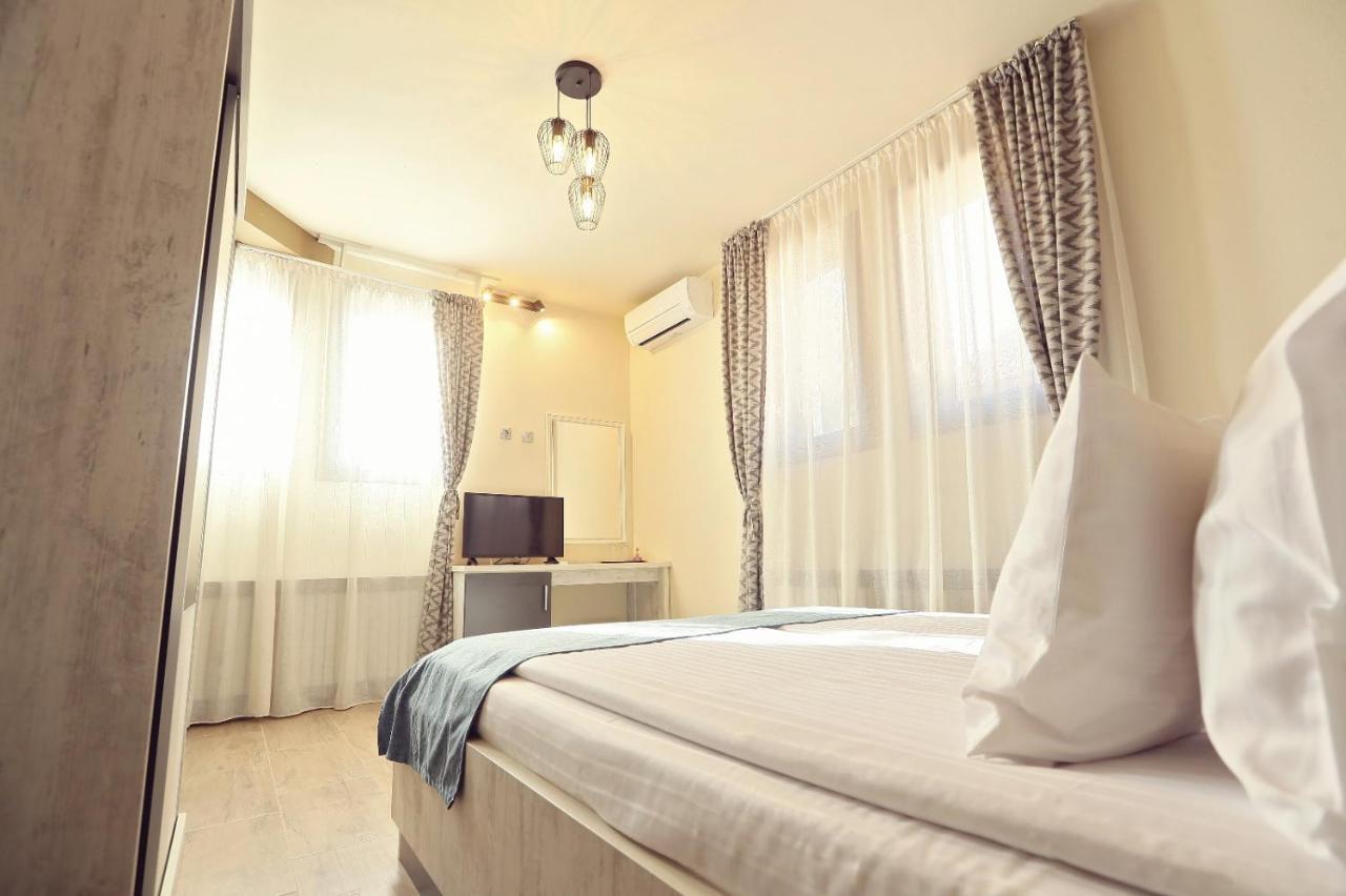 Dezire Guesthouse Baile 1 Mai Eksteriør billede