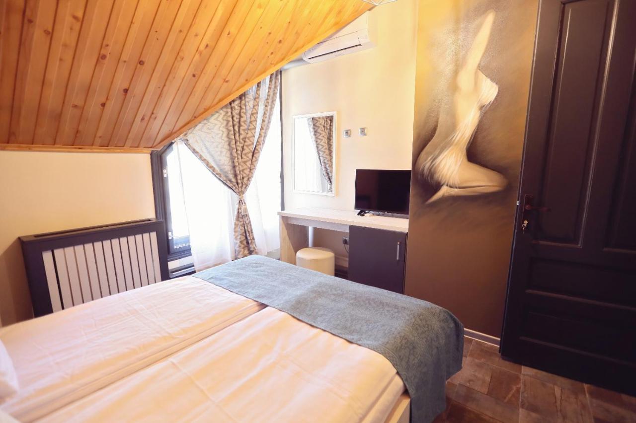 Dezire Guesthouse Baile 1 Mai Eksteriør billede