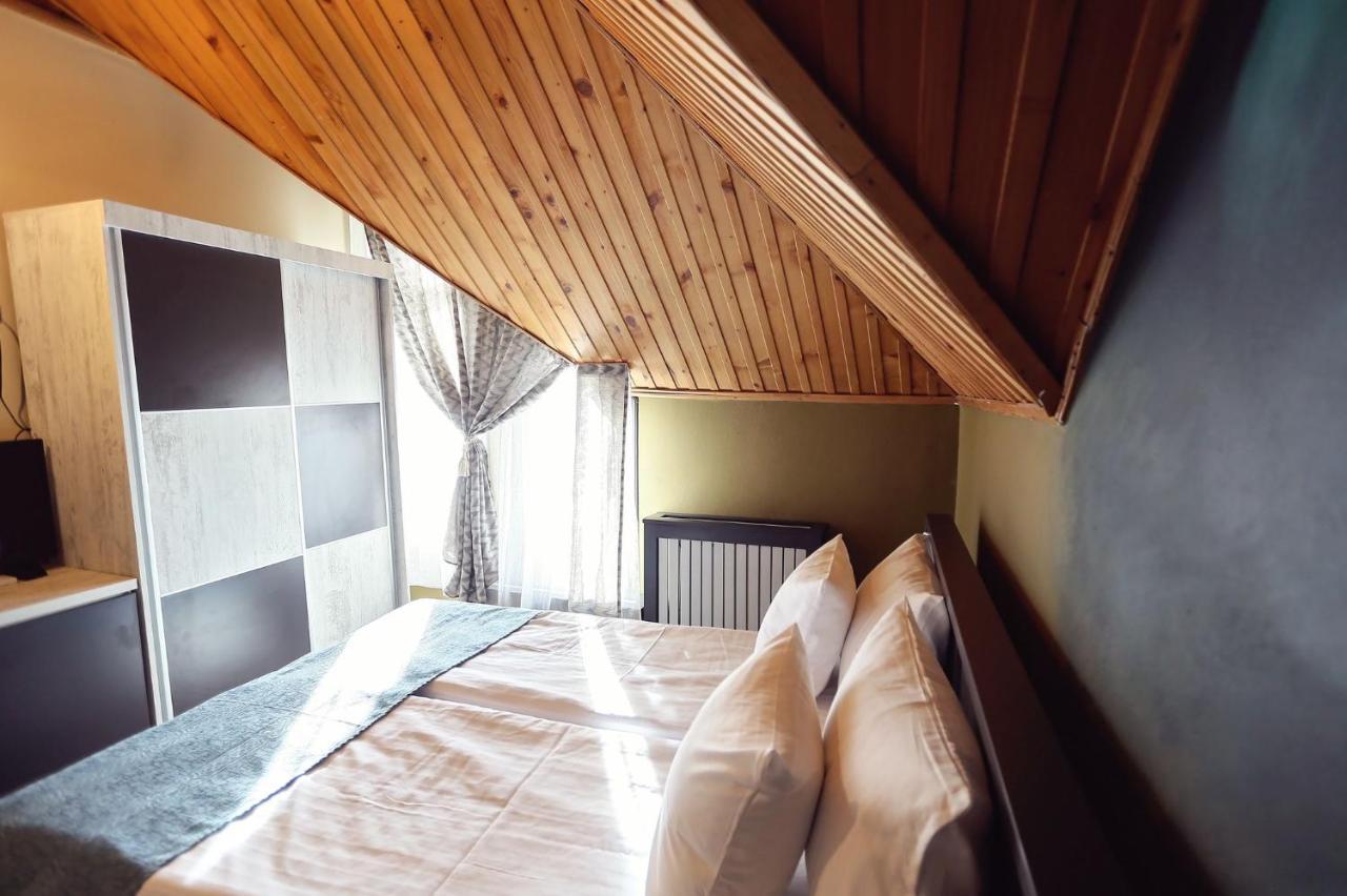 Dezire Guesthouse Baile 1 Mai Eksteriør billede