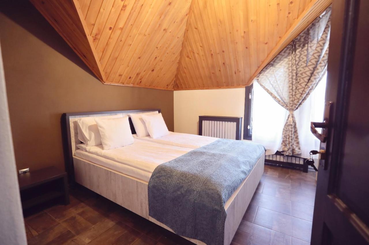 Dezire Guesthouse Baile 1 Mai Eksteriør billede